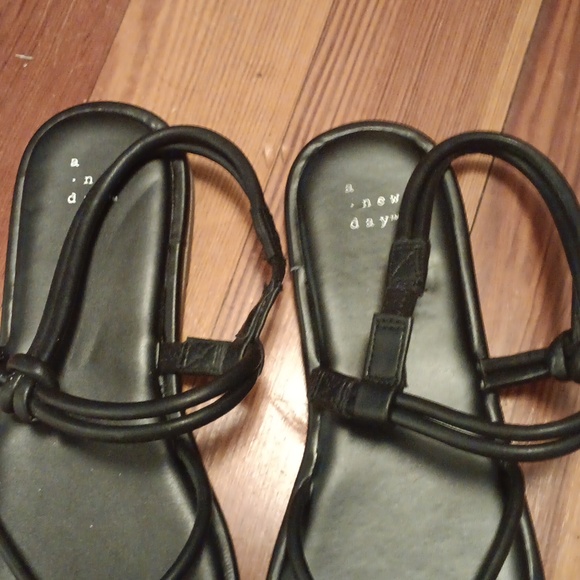 A New Day Black Sandals - Picture 5 of 6